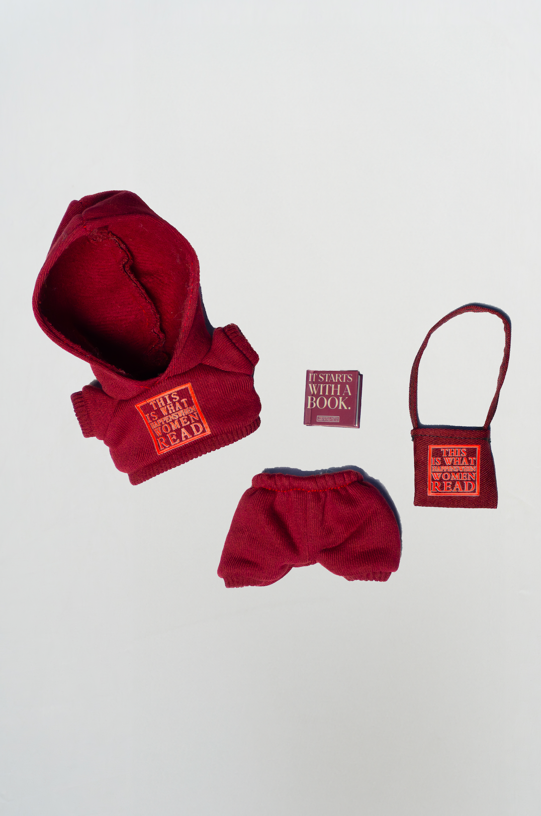TIWHWWR x Labubu Premium Clothing Set